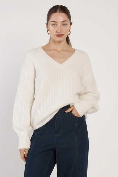 Remy V-Neck Jumper - Cream - et seQ fashion