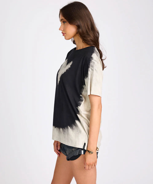 Beaming Heart Boyfriend Tee - White / Black