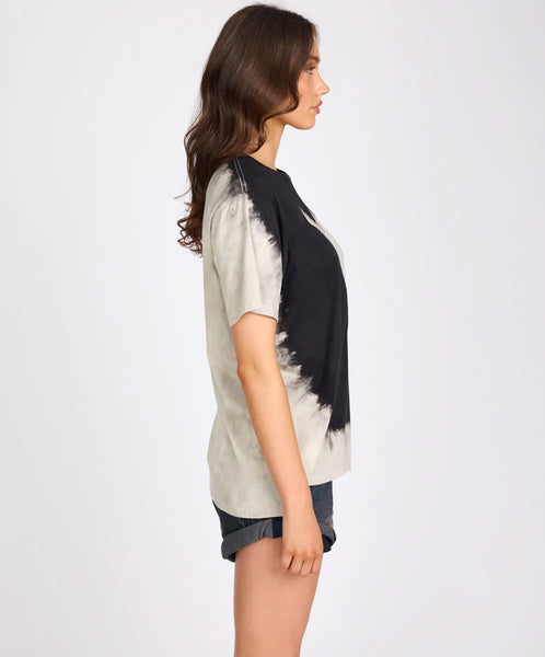 Beaming Heart Boyfriend Tee - White / Black