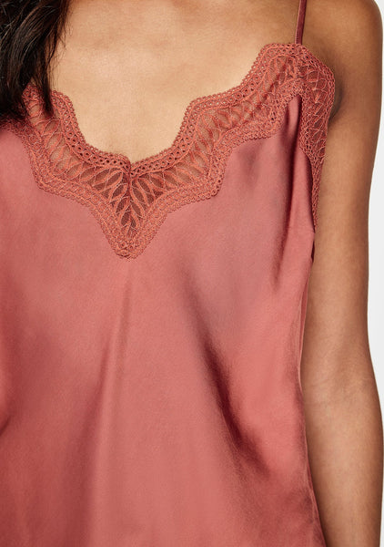 Suri Cami Top - Cranberry - et seQ fashion