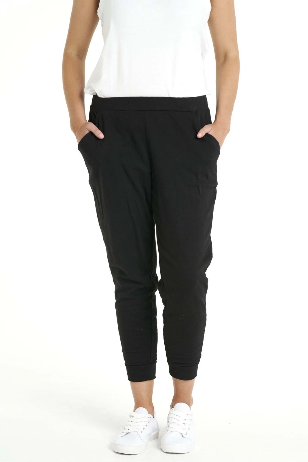 Cara Travel Jogger - Black