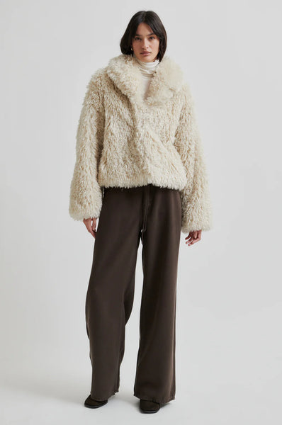 Ophie Fluffy Jacket - Tofu - et seQ fashion