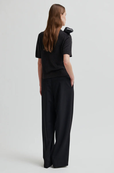 Leara Knit Bow Detail - Black Sand - et seQ fashion
