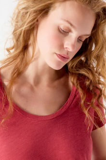 Femme Jacksonville Tee - Vintage Cranberry