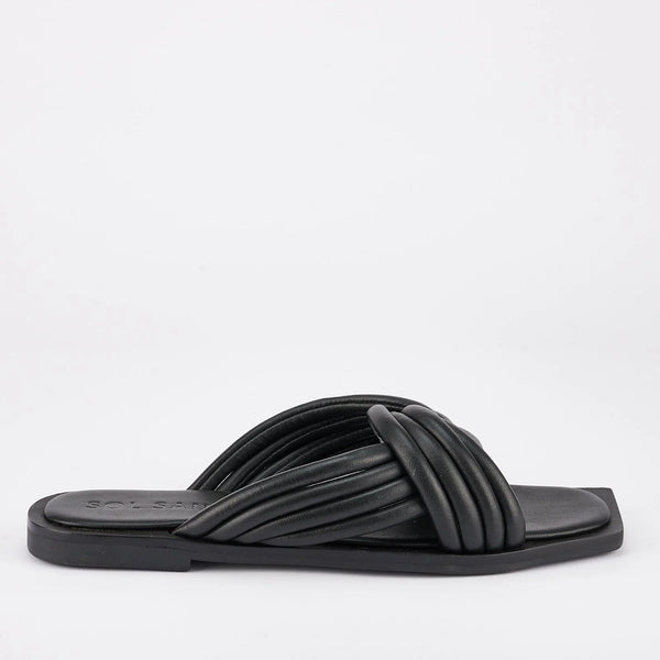Gira Slide - Black 25% OFF AUTOMATICALLY APPLIED AT CHECKOUT