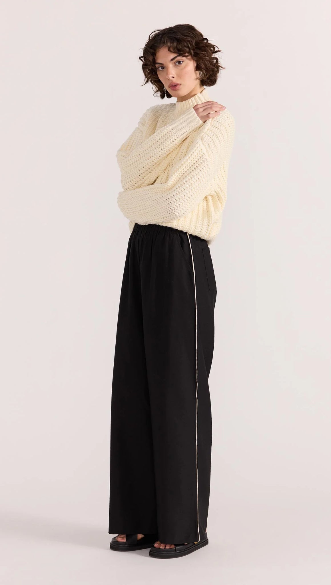 Dion Relaxed Pants - Black/Cream Stripe