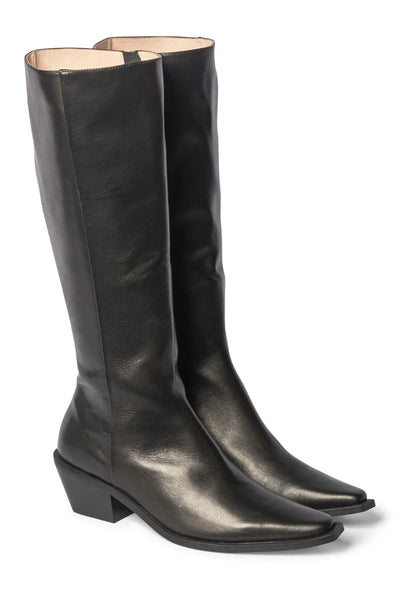 Engage Boot - Black A FURTHER 15% OFF AUTOMATICALLY APPLIED AT CHECKOUT