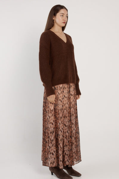 Remy V-Neck Jumper - Chocolate Brown - et seQ fashion
