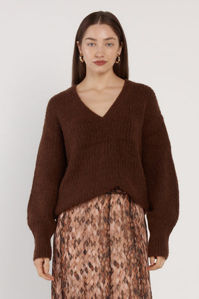 Remy V-Neck Jumper - Chocolate Brown - et seQ fashion