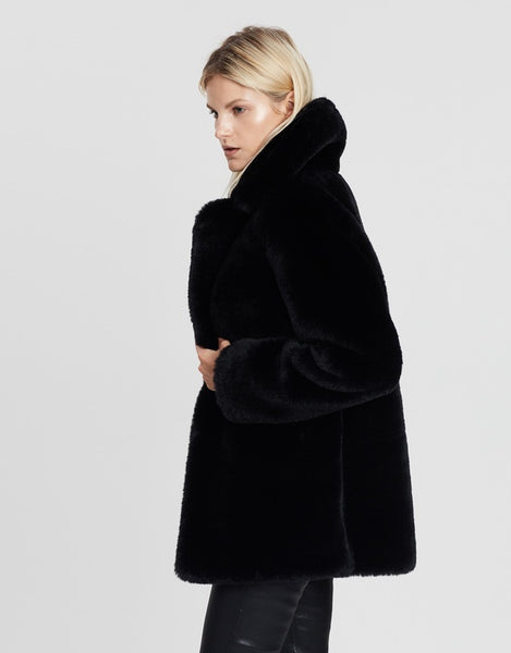 Minimalist Faux Fur Jacket - Black - et seQ fashion