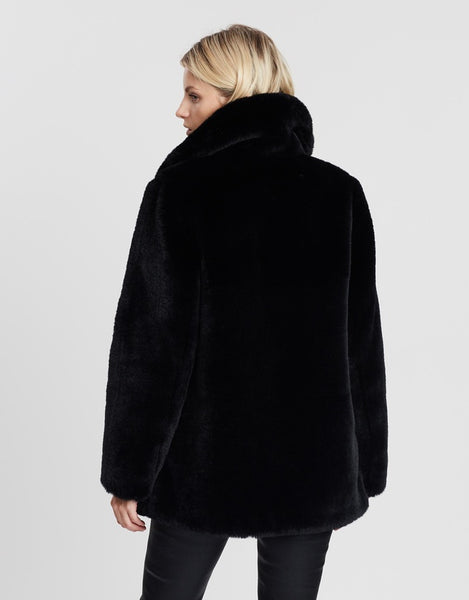 Minimalist Faux Fur Jacket - Black - et seQ fashion