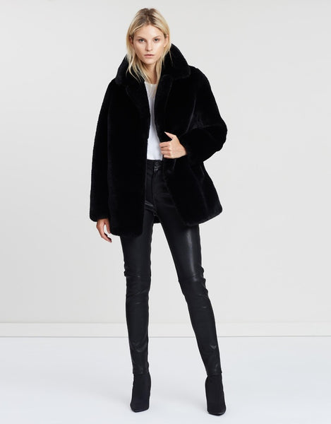 Minimalist Faux Fur Jacket - Black - et seQ fashion