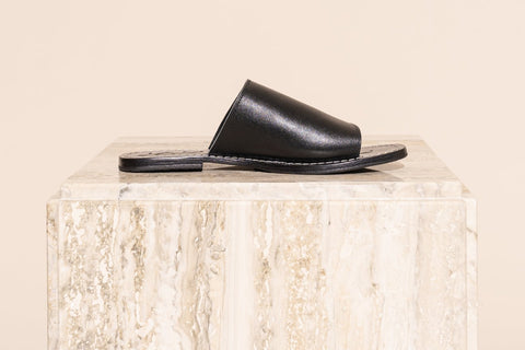 Off Duty Elevate Slides - Black - et seQ fashion